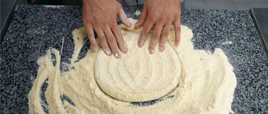 Waarom is semola een must-have om thuis pizza te maken?